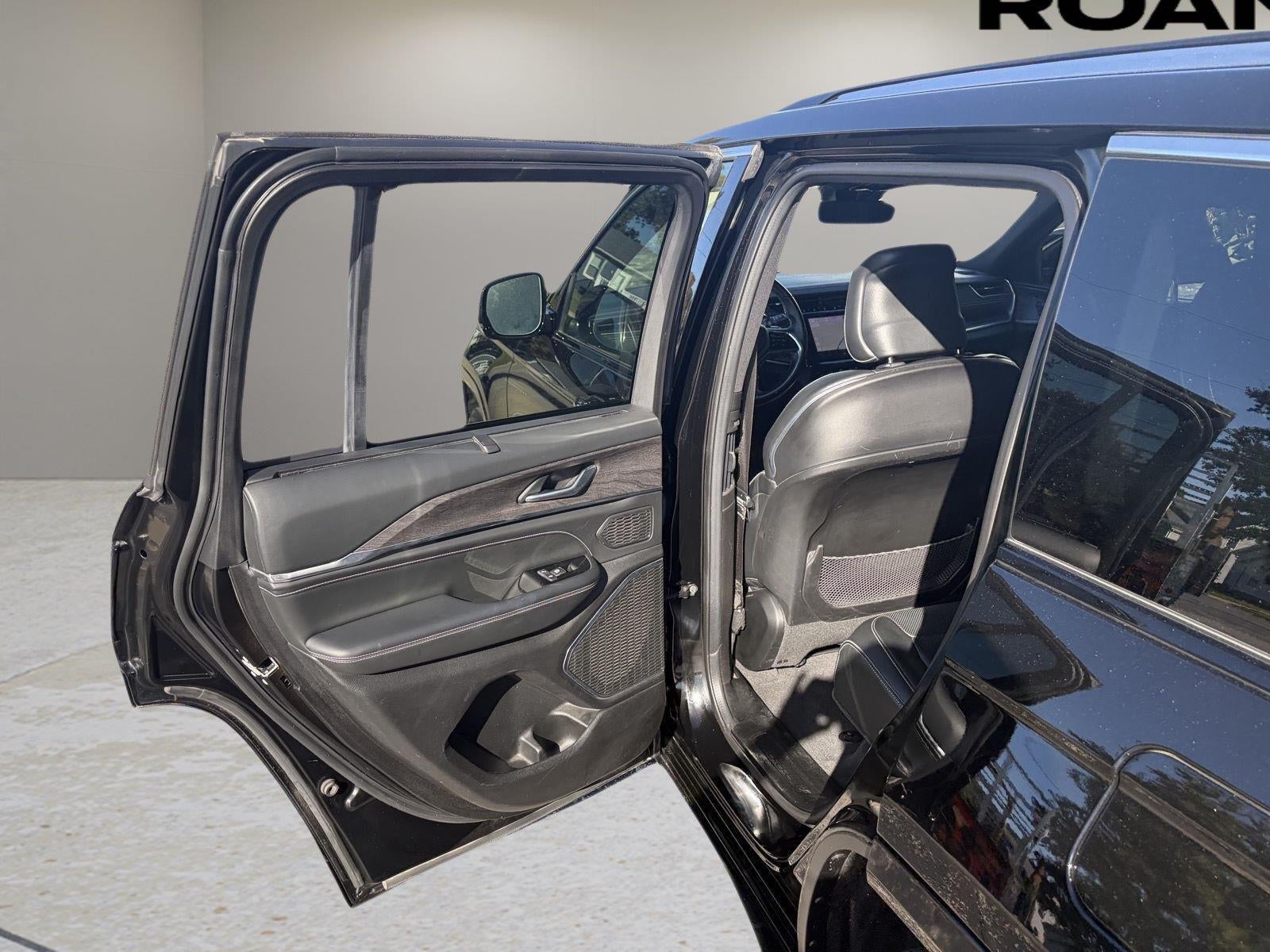 2022 Jeep Grand Cherokee Overland