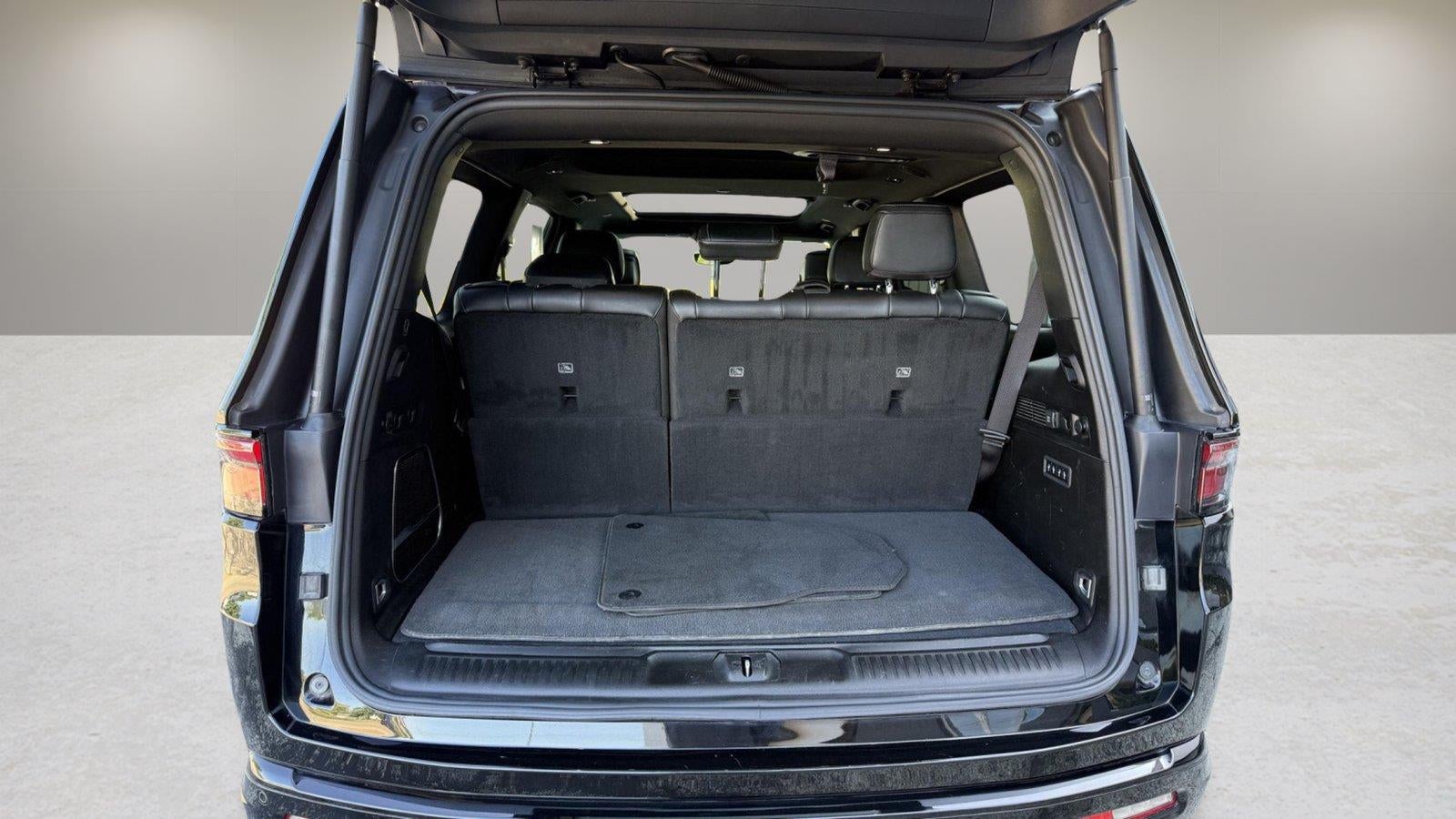 2022 Jeep Wagoneer Series II Carbide
