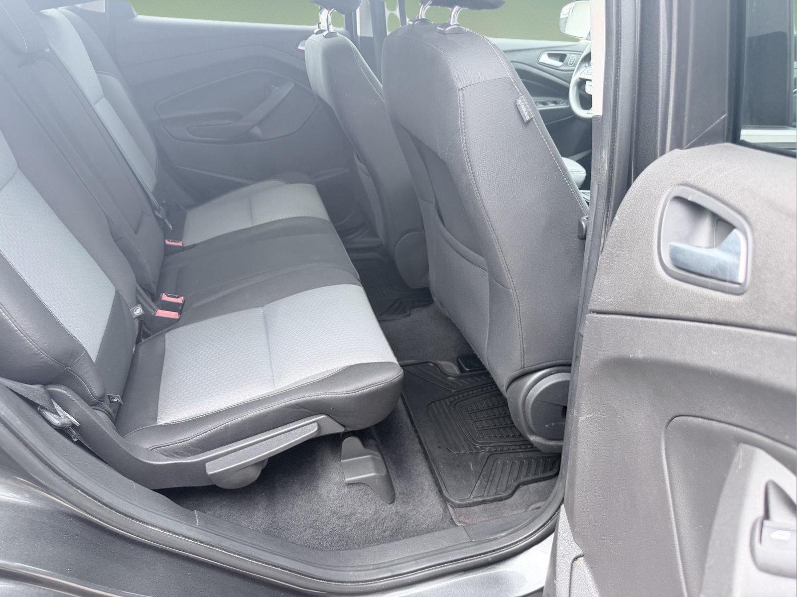 2017 Ford ESCAPE UTILI