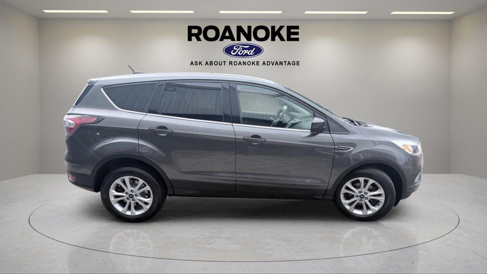 2017 Ford ESCAPE UTILI