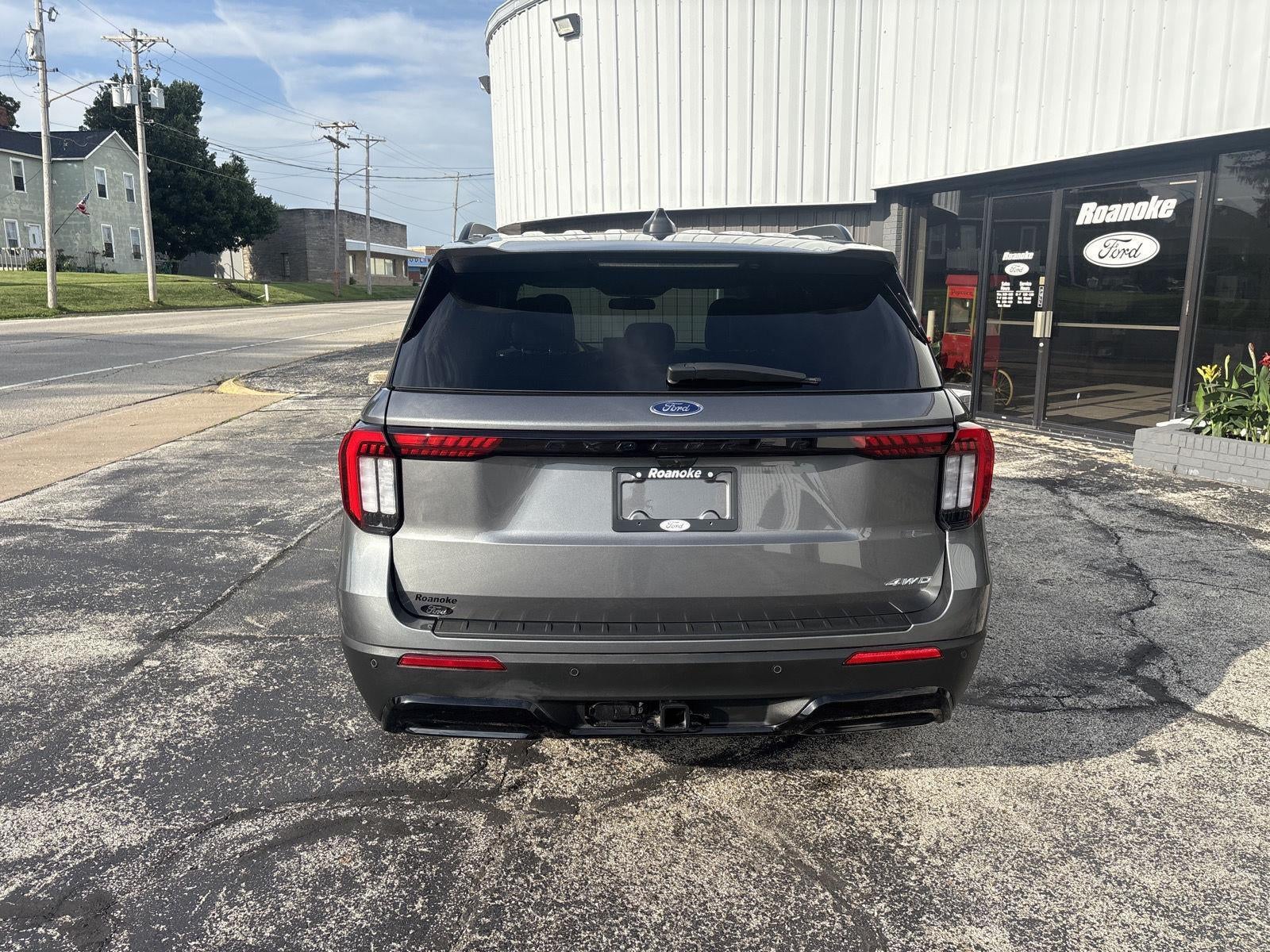 2025 Ford Explorer ST-Line
