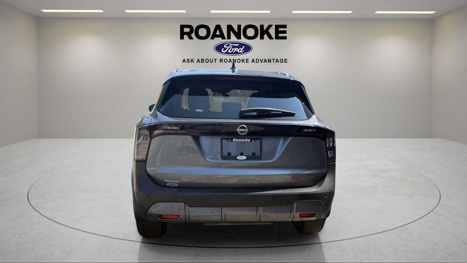 2025 Nissan Kicks SR