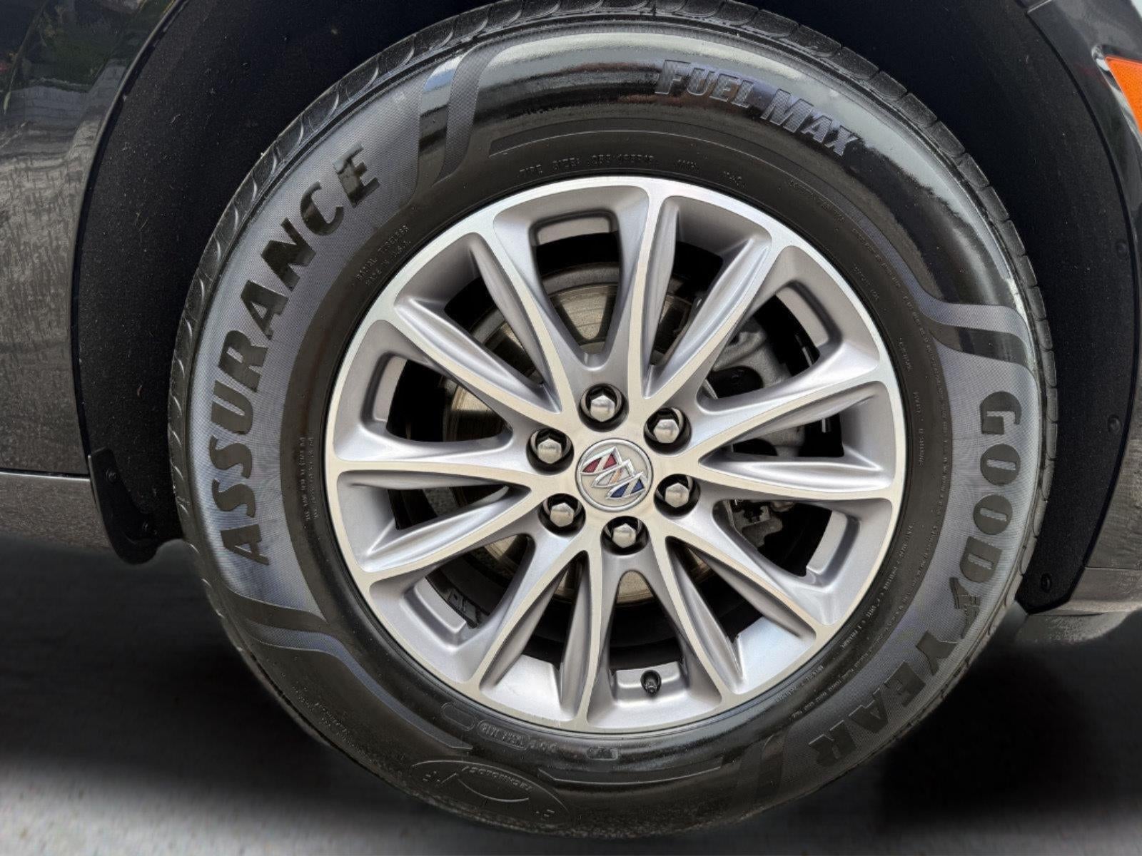 2023 Buick Enclave Essence