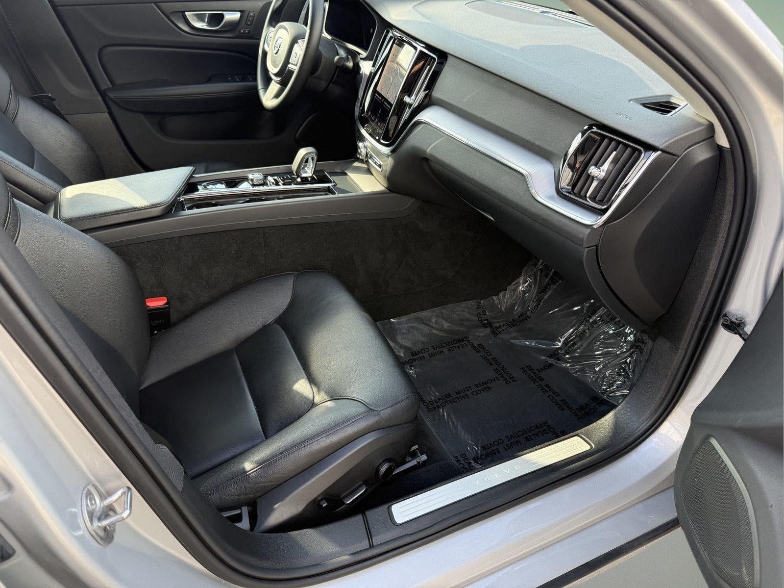 2024 Volvo S60 Core Dark Theme
