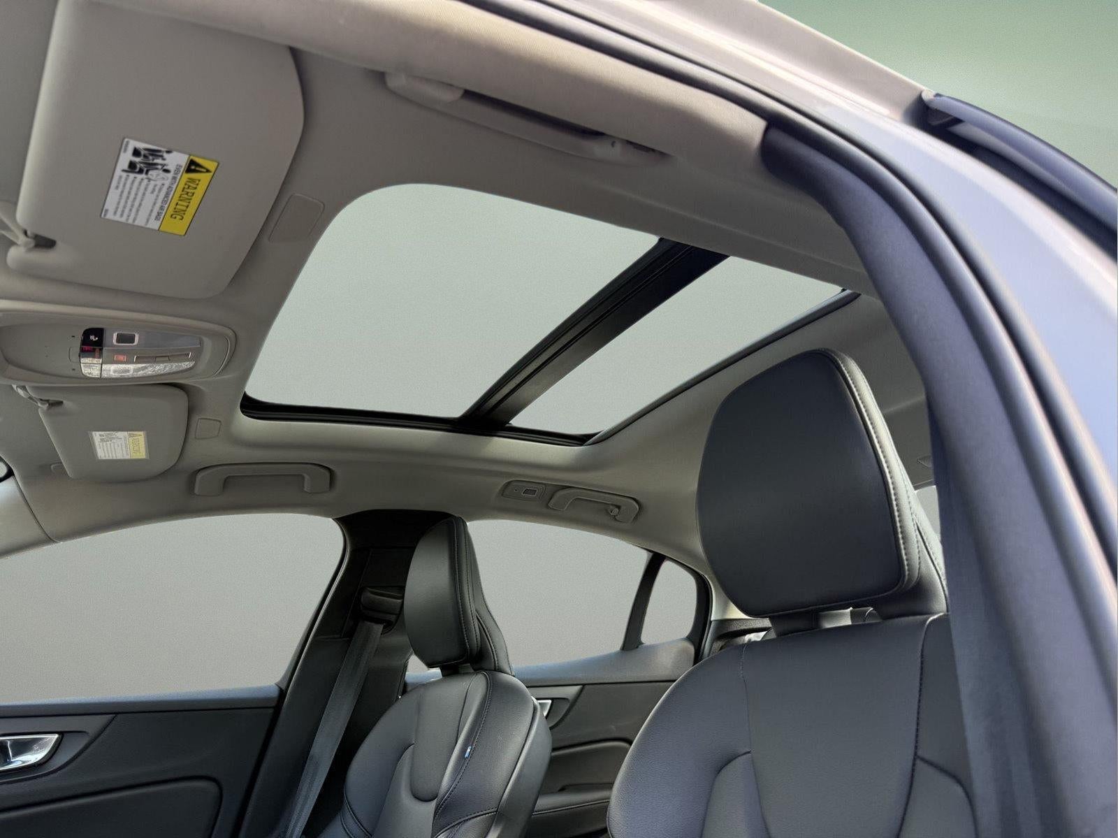 2024 Volvo S60 Core Dark Theme