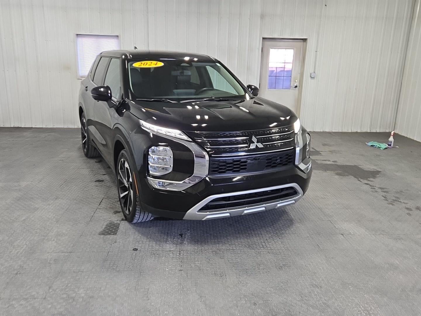 2024 Mitsubishi OUTLANDER SE BLACK EDITION FWD