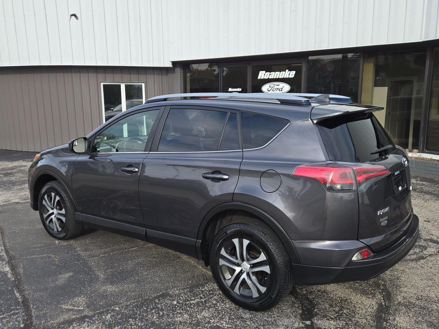 2017 Toyota RAV4 LE