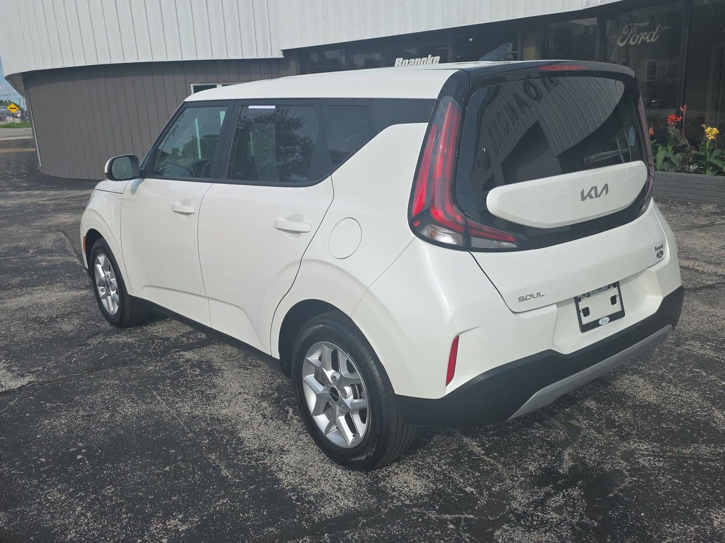 2025 Kia SOUL LX FWD