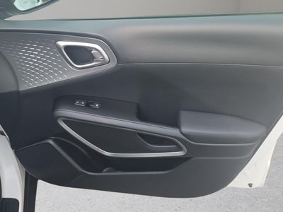 2025 Kia SOUL LX FWD