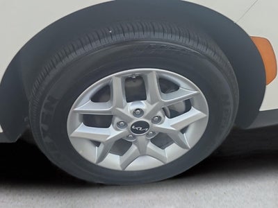 2025 Kia SOUL LX FWD