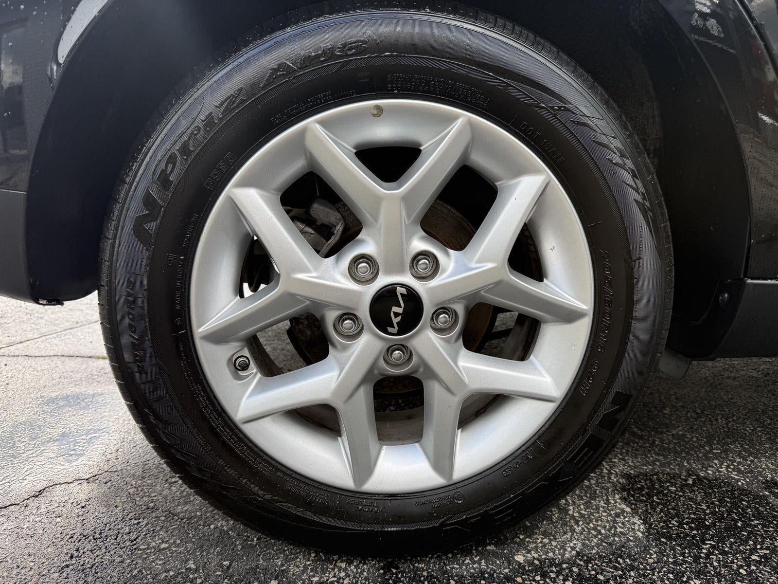 2025 Kia SOUL LX FWD