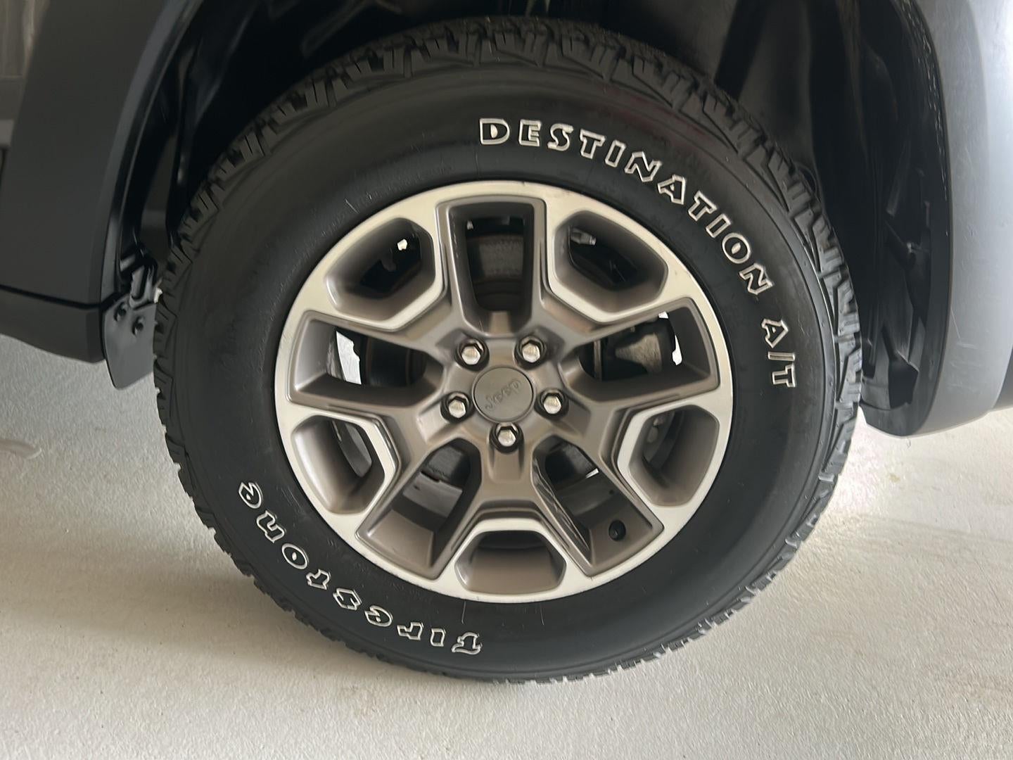 2022 Jeep Cherokee Trailhawk