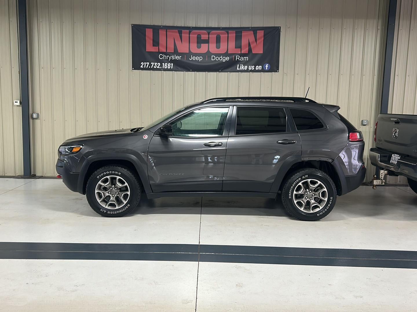 2022 Jeep Cherokee Trailhawk