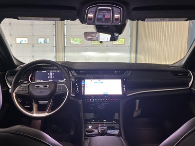 2027 Jeep Grand Cherokee Laredo Altitude