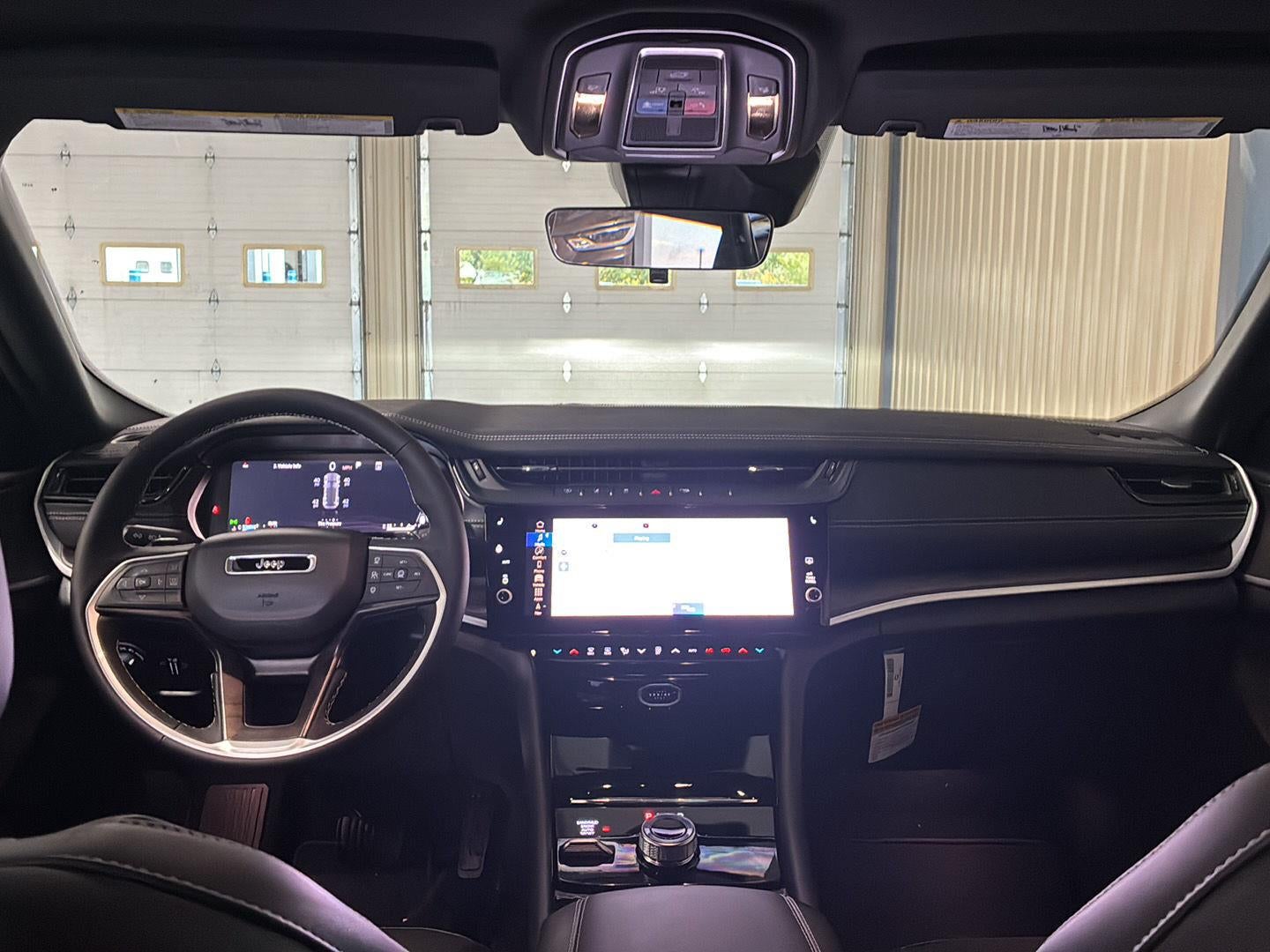 2027 Jeep Grand Cherokee Laredo Altitude