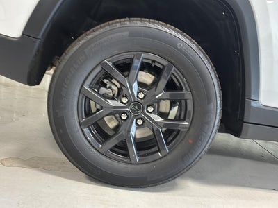2027 Jeep Grand Cherokee Laredo Altitude
