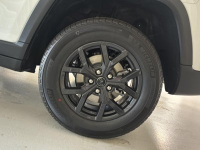 2027 Jeep Grand Cherokee Laredo Altitude