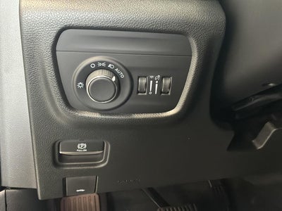 2027 Jeep Grand Cherokee Laredo Altitude