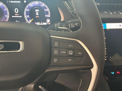 2027 Jeep Grand Cherokee Laredo Altitude