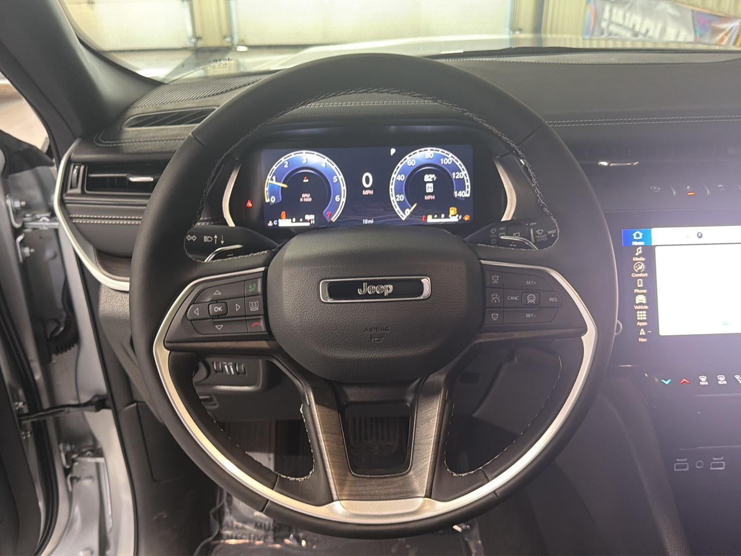 2026 Jeep Grand Cherokee Laredo Altitude