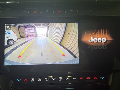 2026 Jeep Grand Cherokee Laredo Altitude