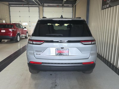 2026 Jeep Grand Cherokee Laredo Altitude