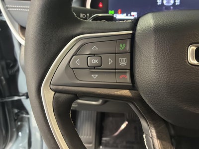 2027 Jeep Grand Cherokee Laredo Altitude