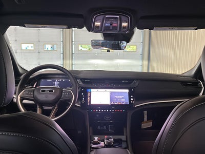 2027 Jeep Grand Cherokee Laredo Altitude