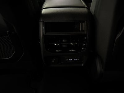 2027 Jeep Grand Cherokee Laredo Altitude