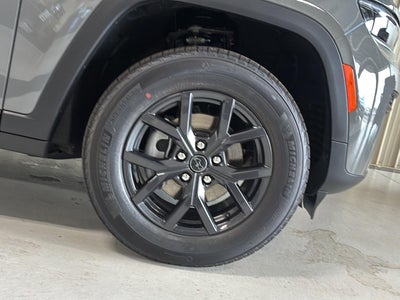 2027 Jeep Grand Cherokee Laredo Altitude