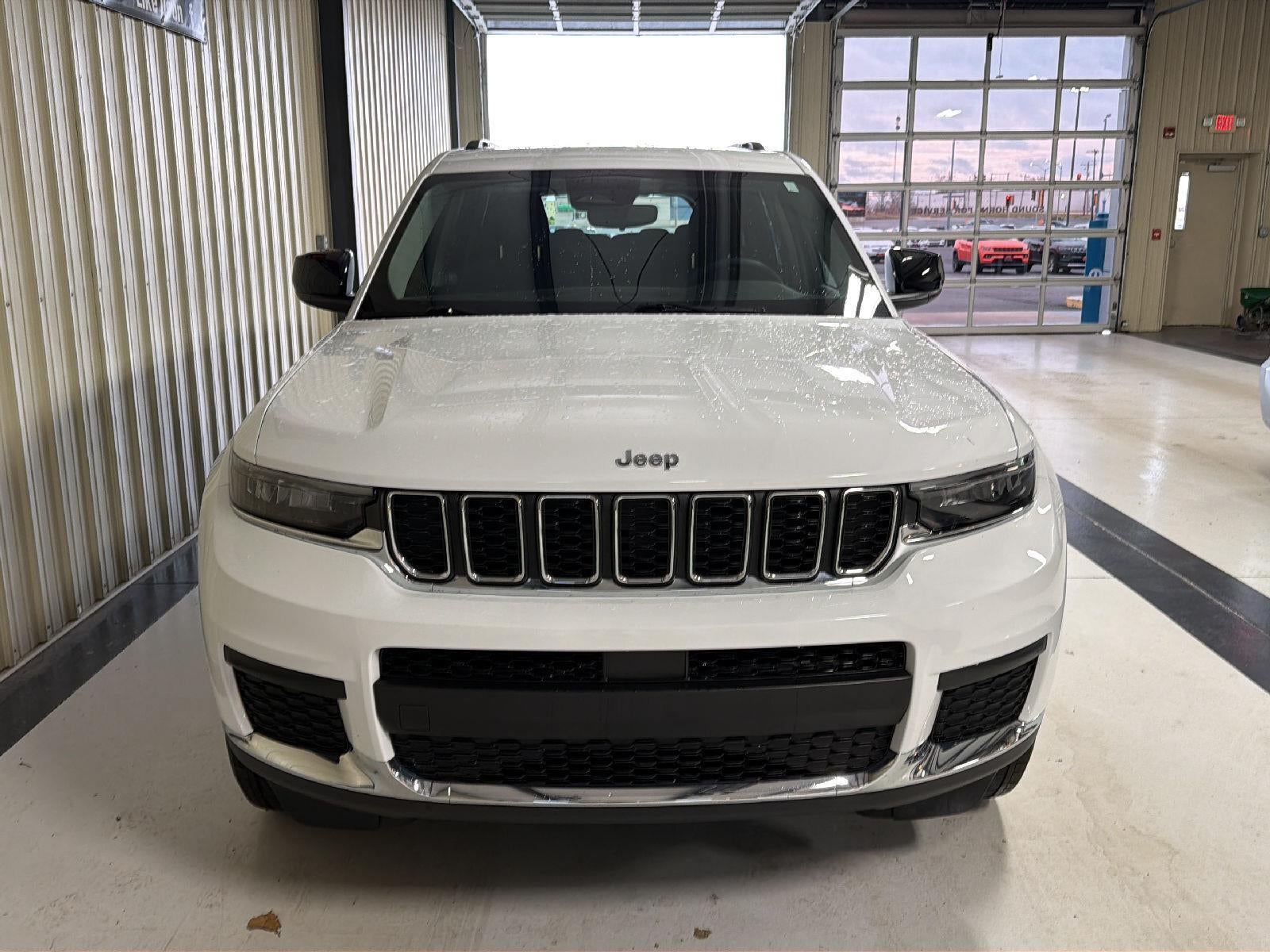 2023 Jeep Grand Cherokee L Laredo