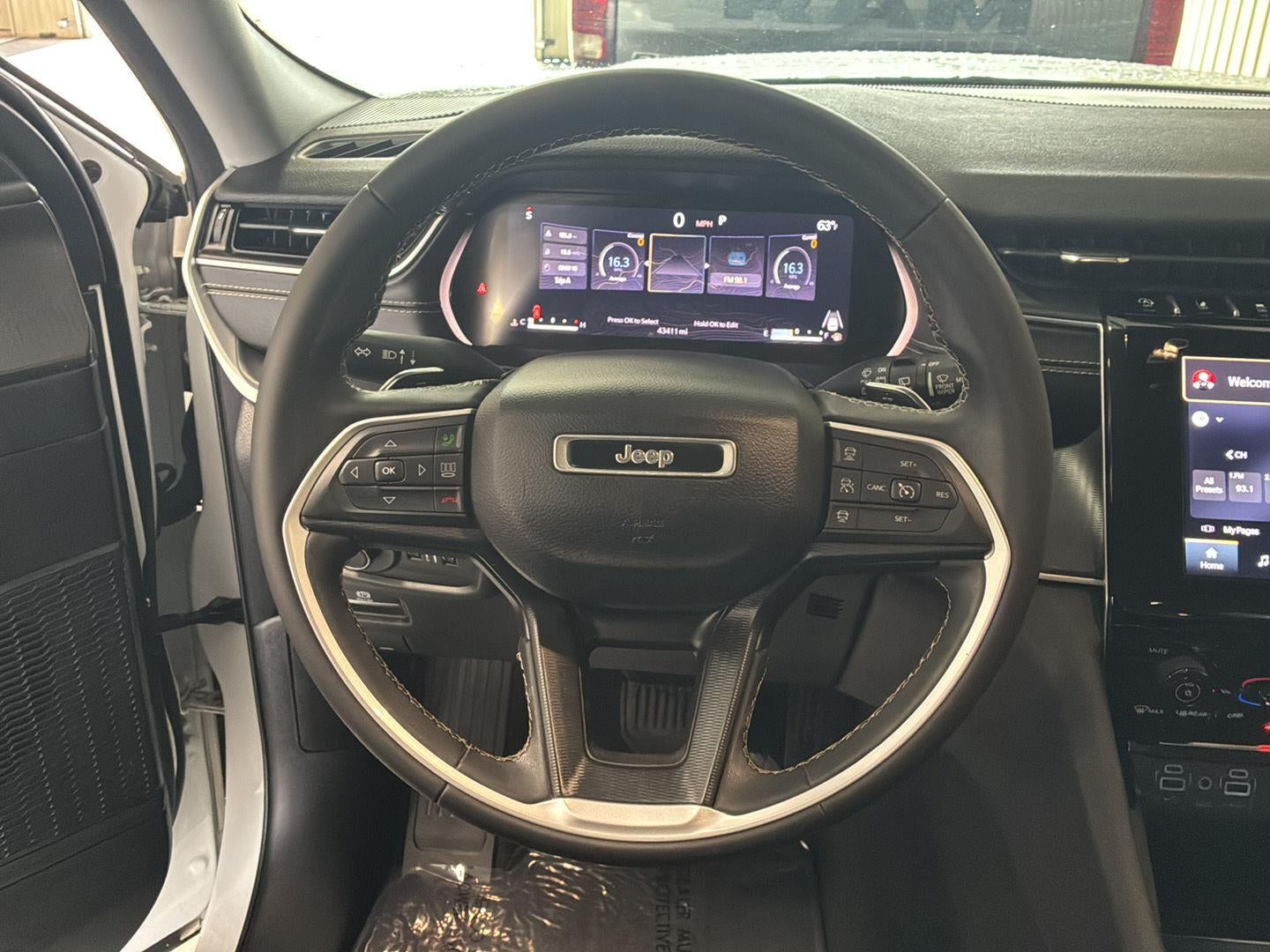 2023 Jeep Grand Cherokee L Laredo