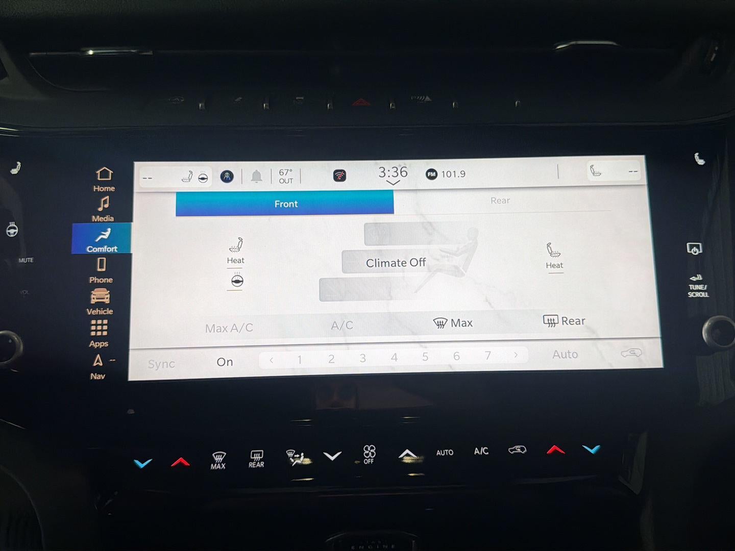 2026 Jeep Grand Cherokee L Laredo Altitude