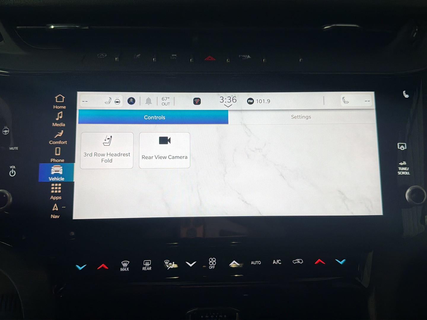 2026 Jeep Grand Cherokee L Laredo Altitude