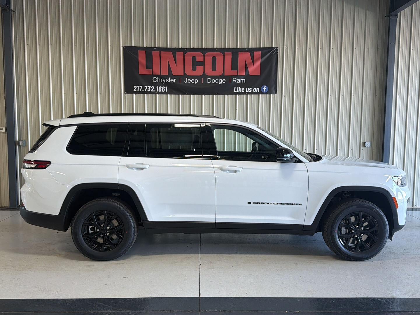 2026 Jeep Grand Cherokee L Laredo Altitude