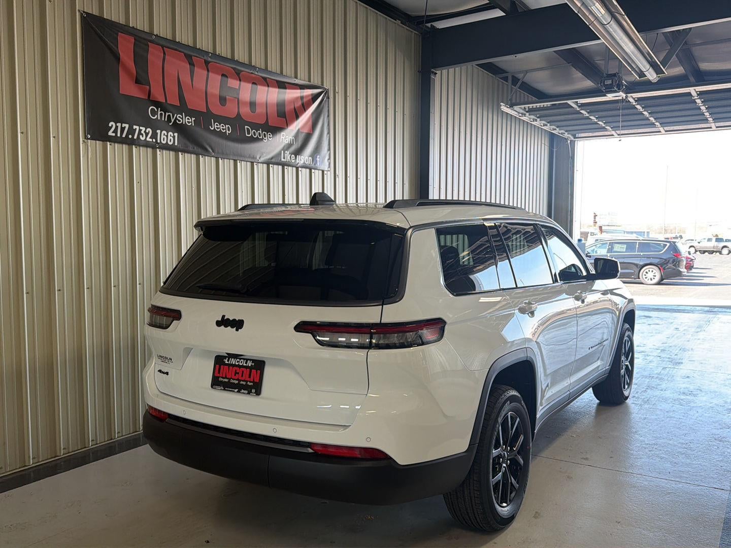 2026 Jeep Grand Cherokee L Laredo Altitude