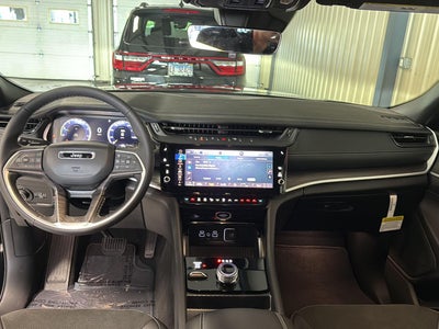 2026 Jeep Grand Cherokee L Laredo Altitude