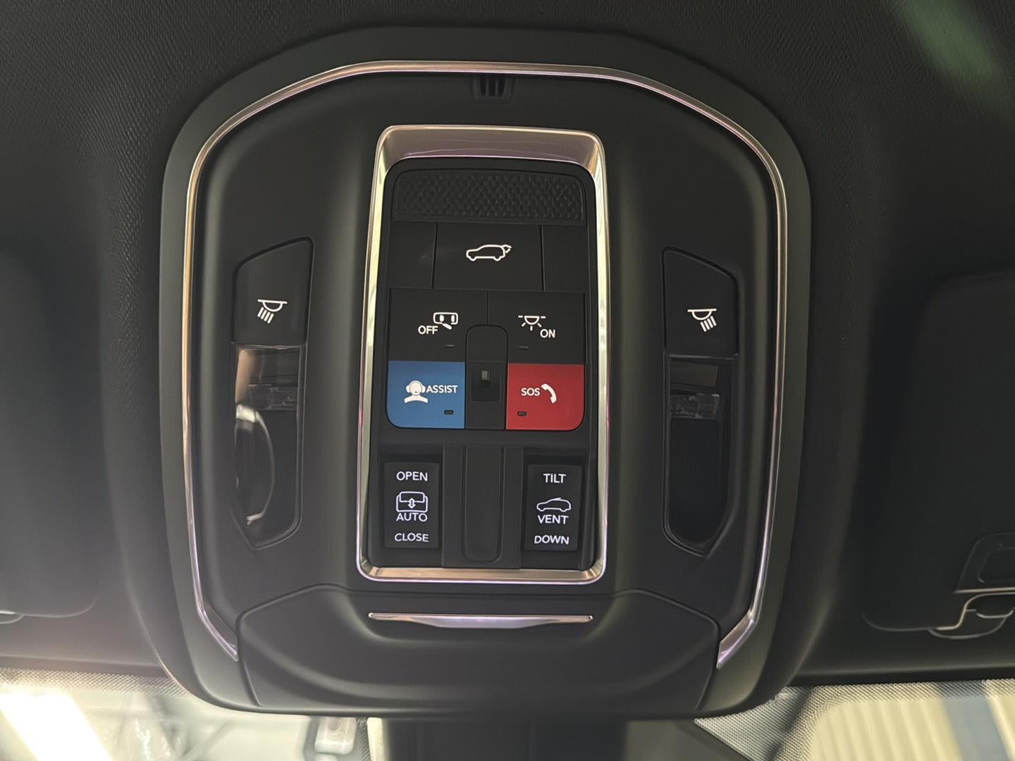 2026 Jeep Grand Cherokee L Laredo Altitude
