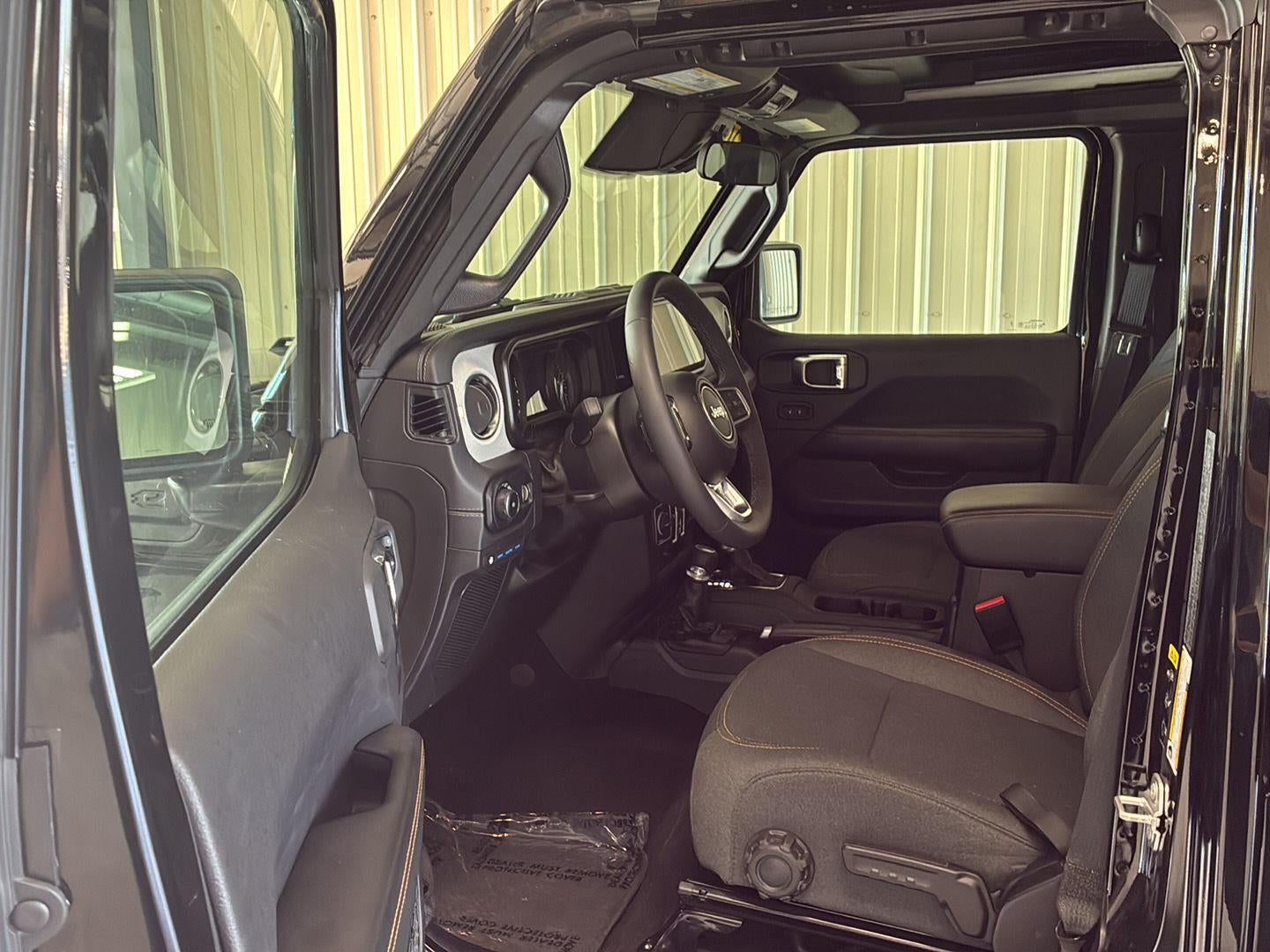 2025 Jeep Wrangler 4Xe Sahara