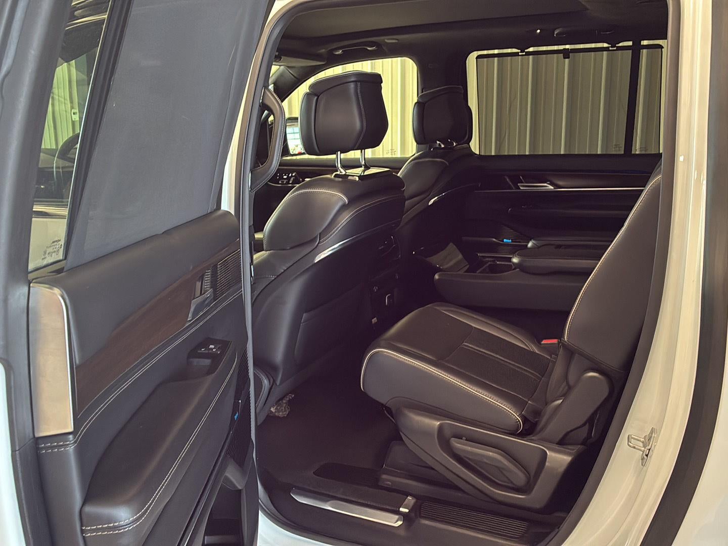 2023 Jeep Grand Wagoneer L Series II