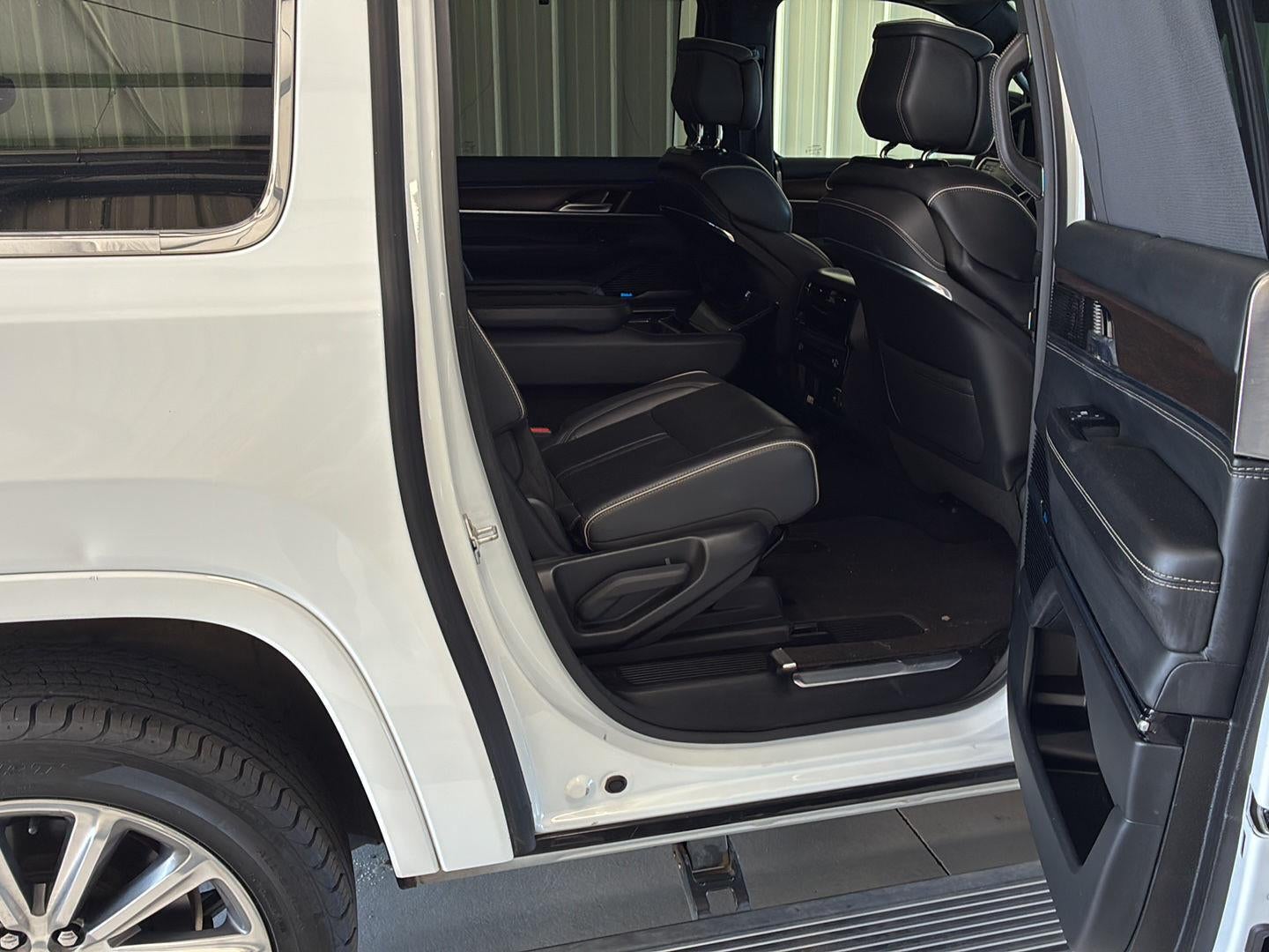 2023 Jeep Grand Wagoneer L Series II