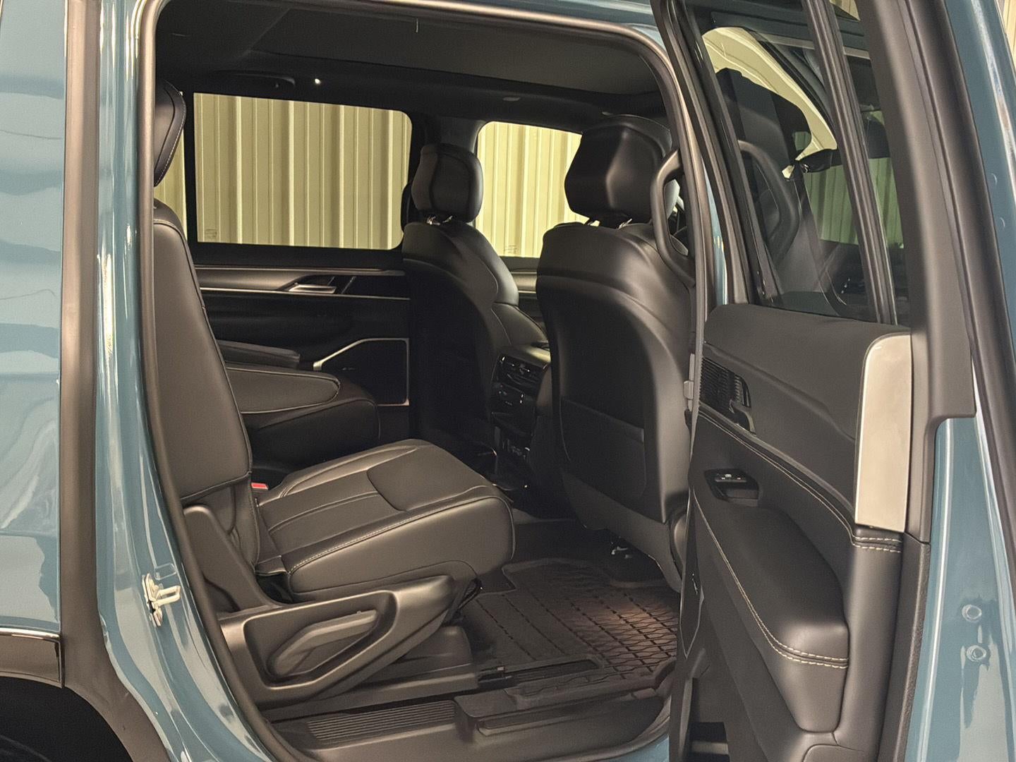 2027 Jeep Grand Wagoneer 4X4