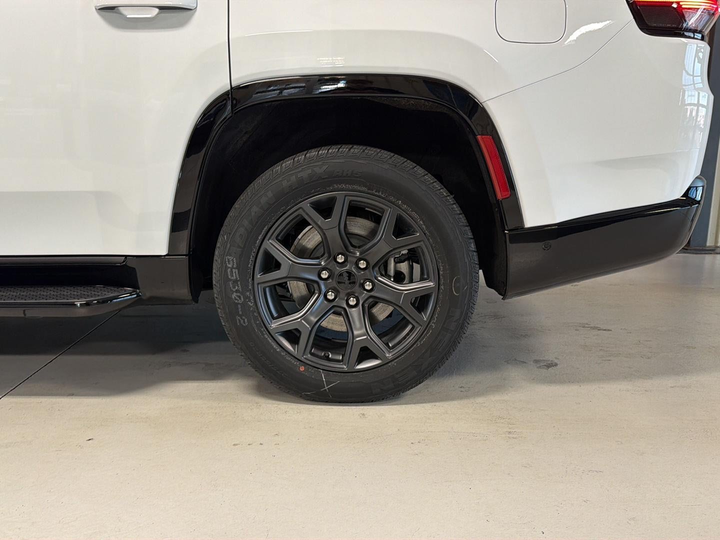 2026 Jeep Grand Wagoneer Limited Altitude