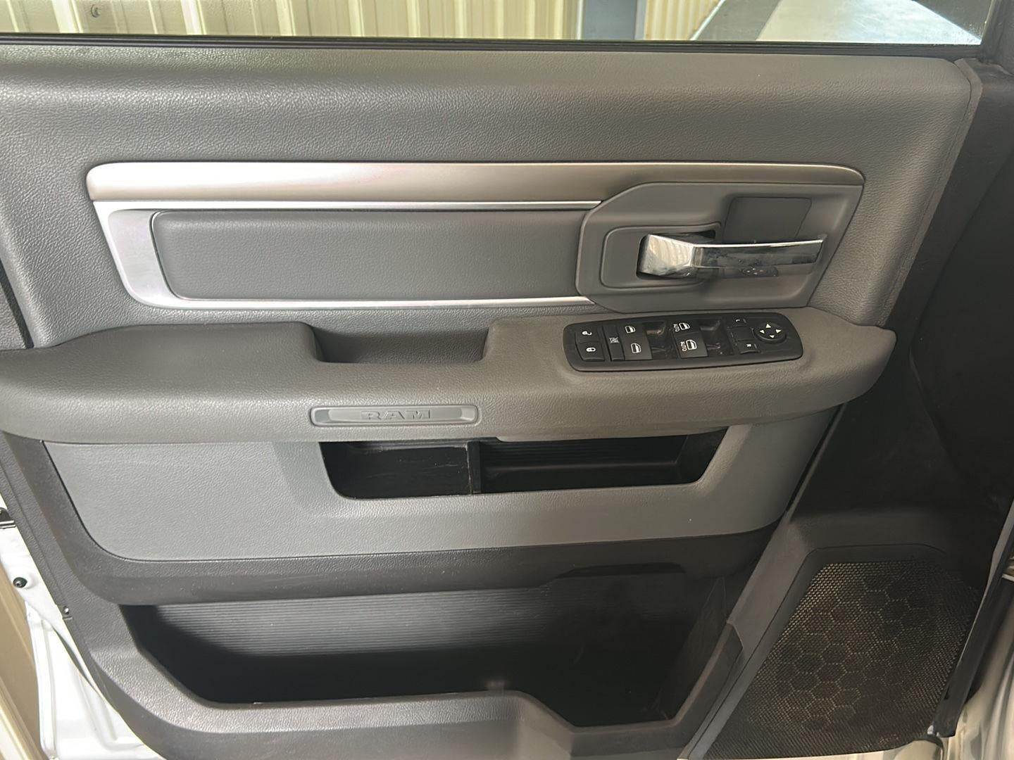 2015 RAM 1500 TRUCK