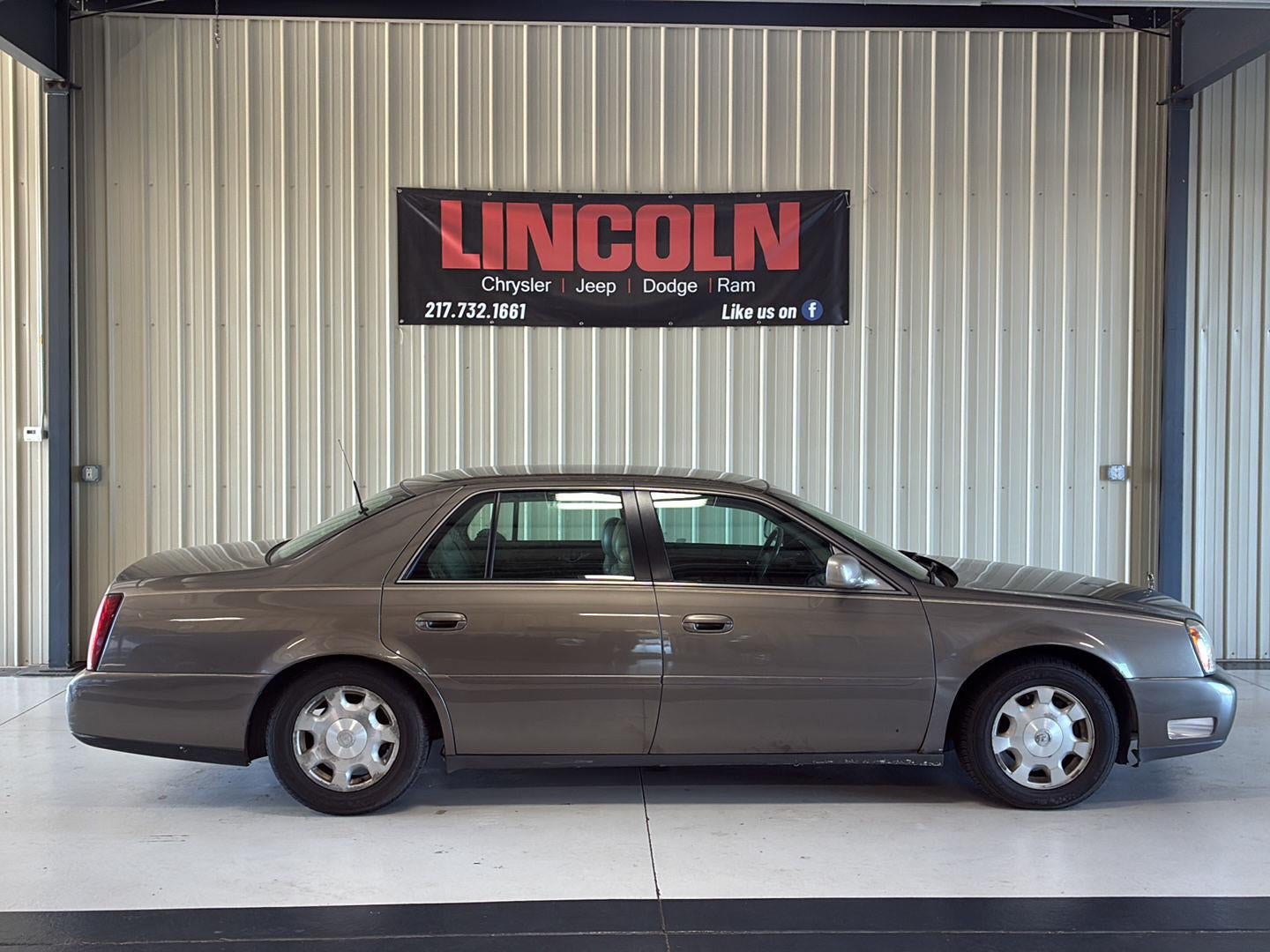 2002 Cadillac DeVille SEDAN