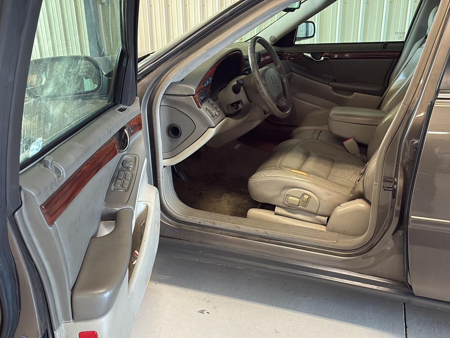 2002 Cadillac DeVille SEDAN