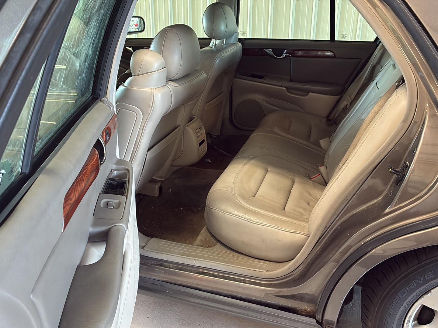 2002 Cadillac DeVille SEDAN