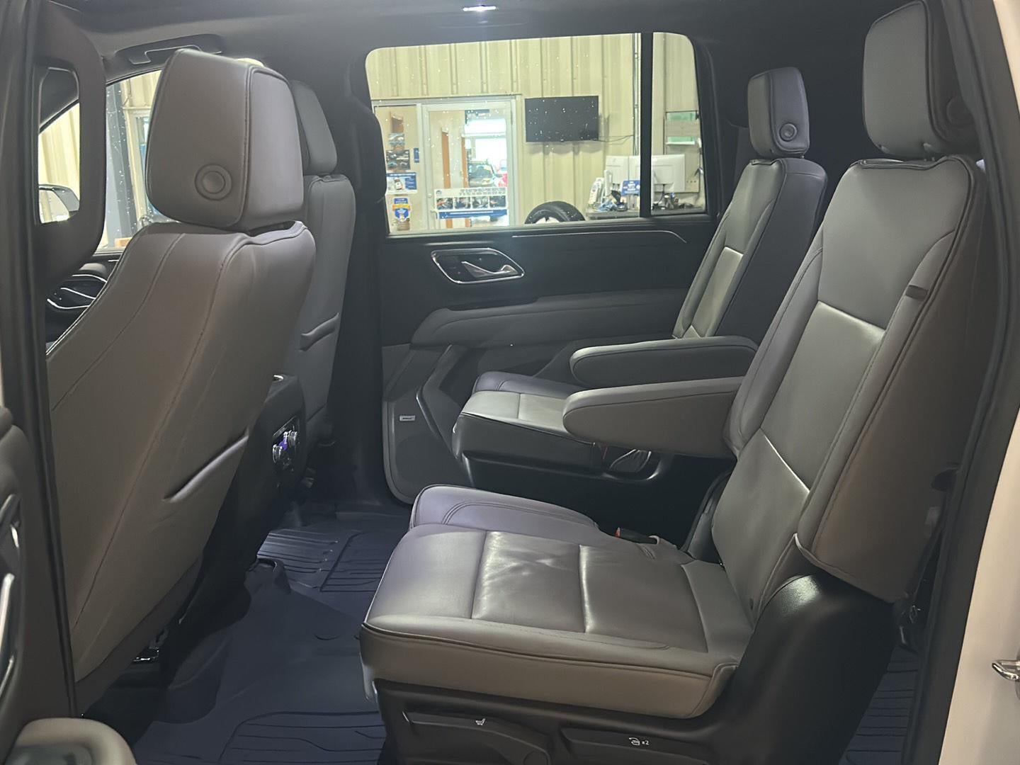 2022 GMC Yukon XL SLT