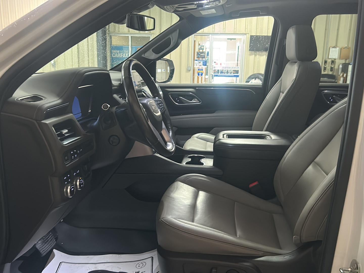 2022 GMC Yukon XL SLT