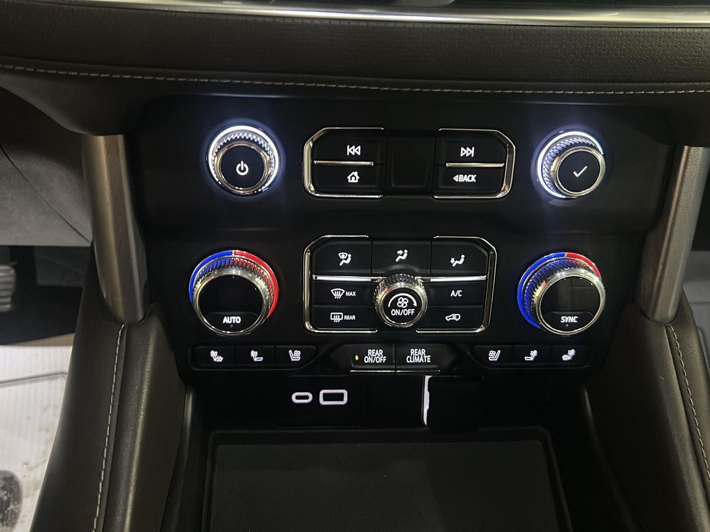 2022 GMC Yukon XL SLT